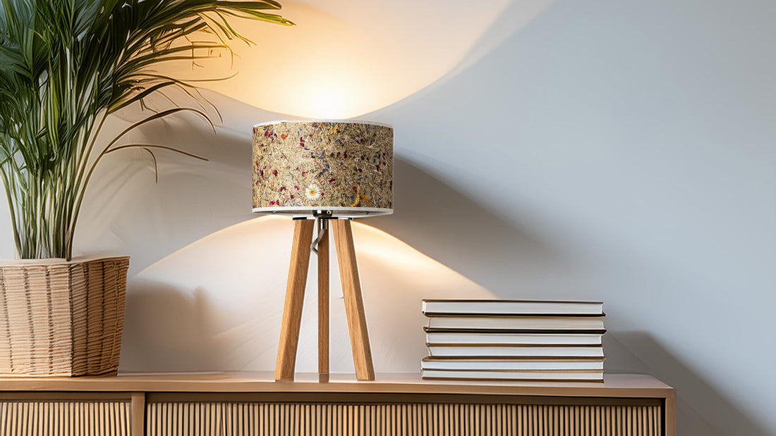 Holz Stehlampe im Wohnzimmer