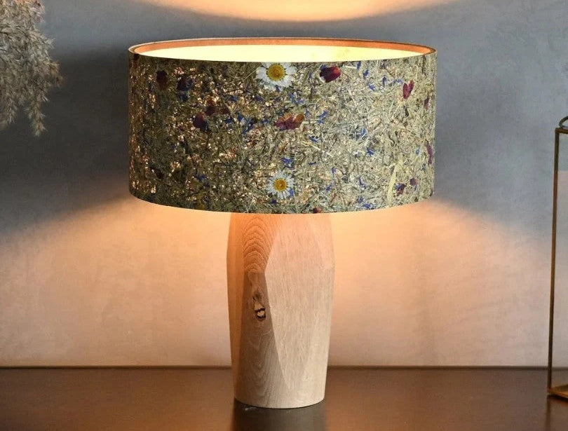 Leuchten aus Holz für das Schlafzimmer: Natürliche Materialien schaffen Atmosphäre