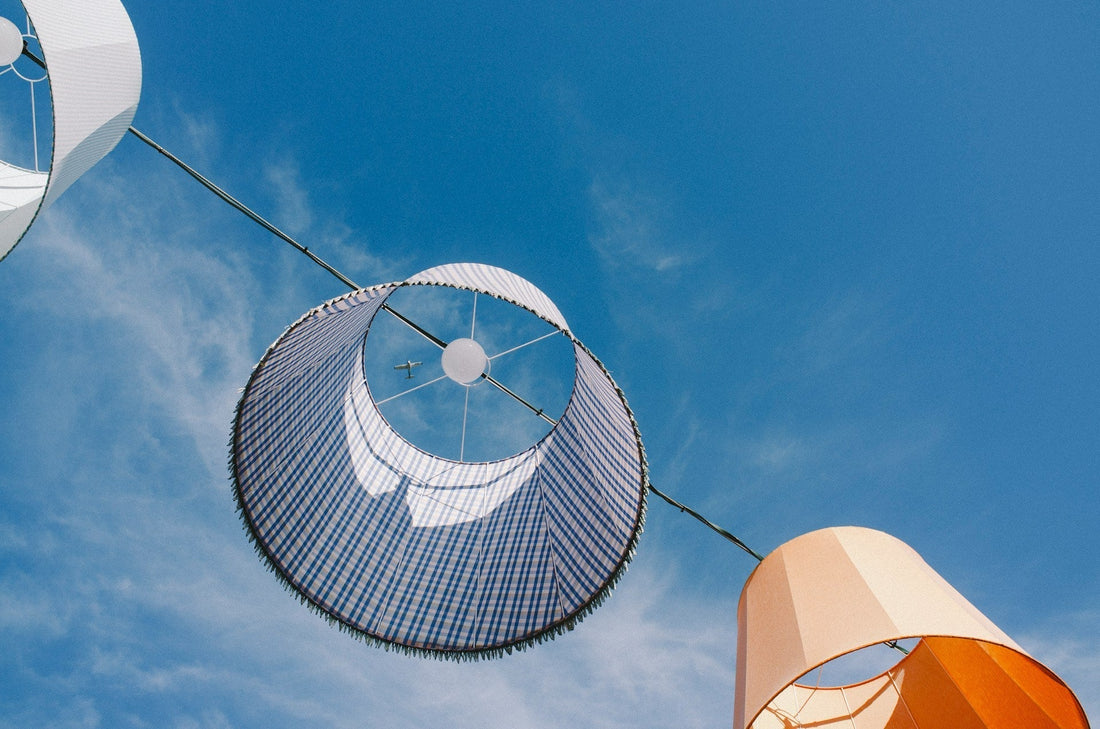 Die Kunst des Lichts: Handgefertigte Holzleuchten, die begeistern - Leuchtnatur