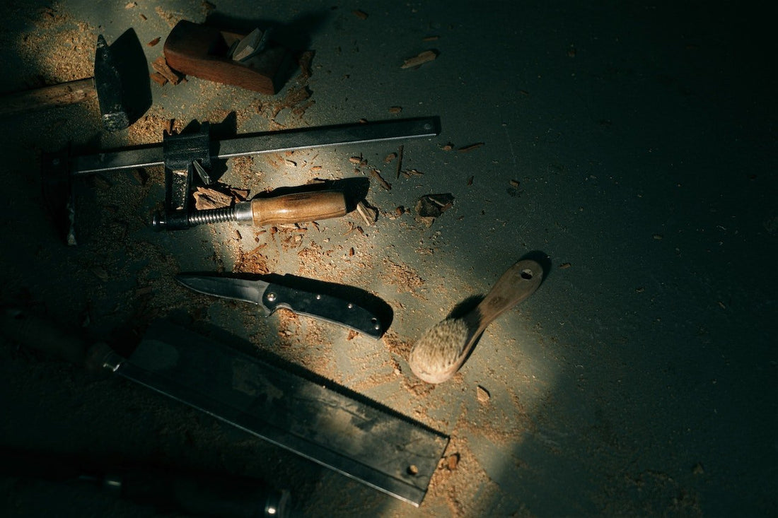 Die richtige Pflege für Echtholzfurnier - Leuchtnatur