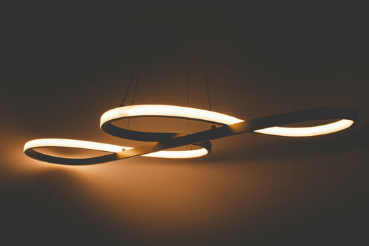 Meisterhaftes Know-how: Deckenlampen anbringen leicht gemacht - Leuchtnatur