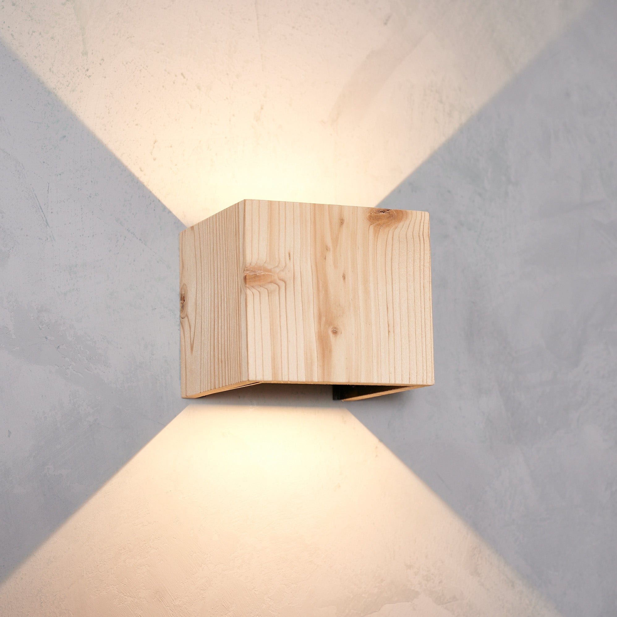 LeuchtNatur Wandleuchte Cubus Wandleuchte Altholz Fichte