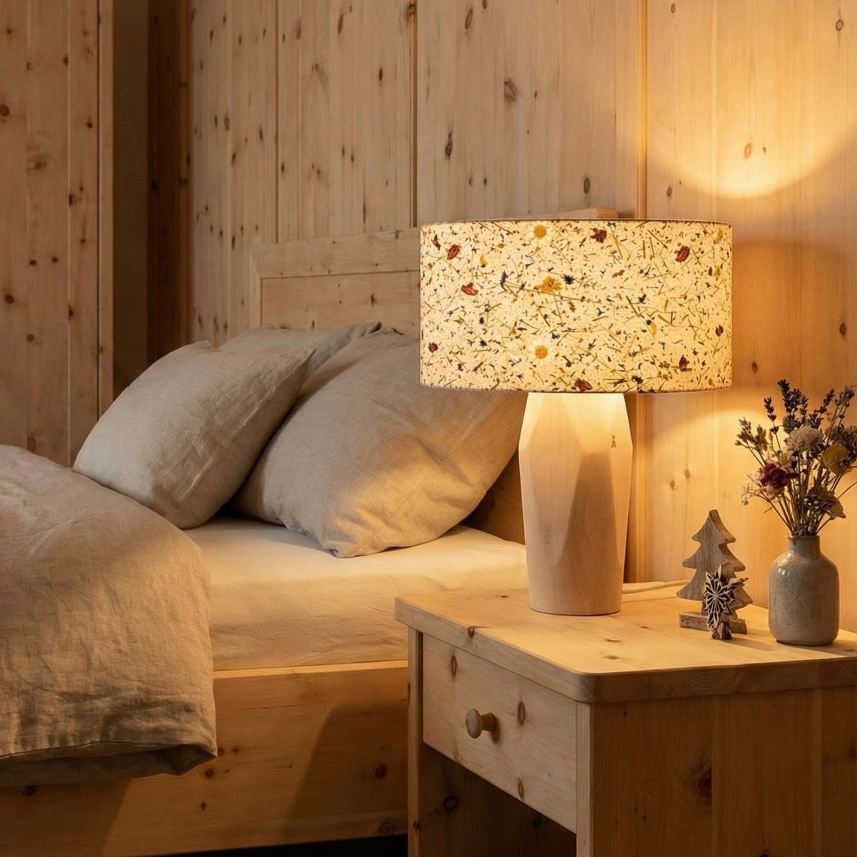 Pura Tischleuchte/Nachttischlampe