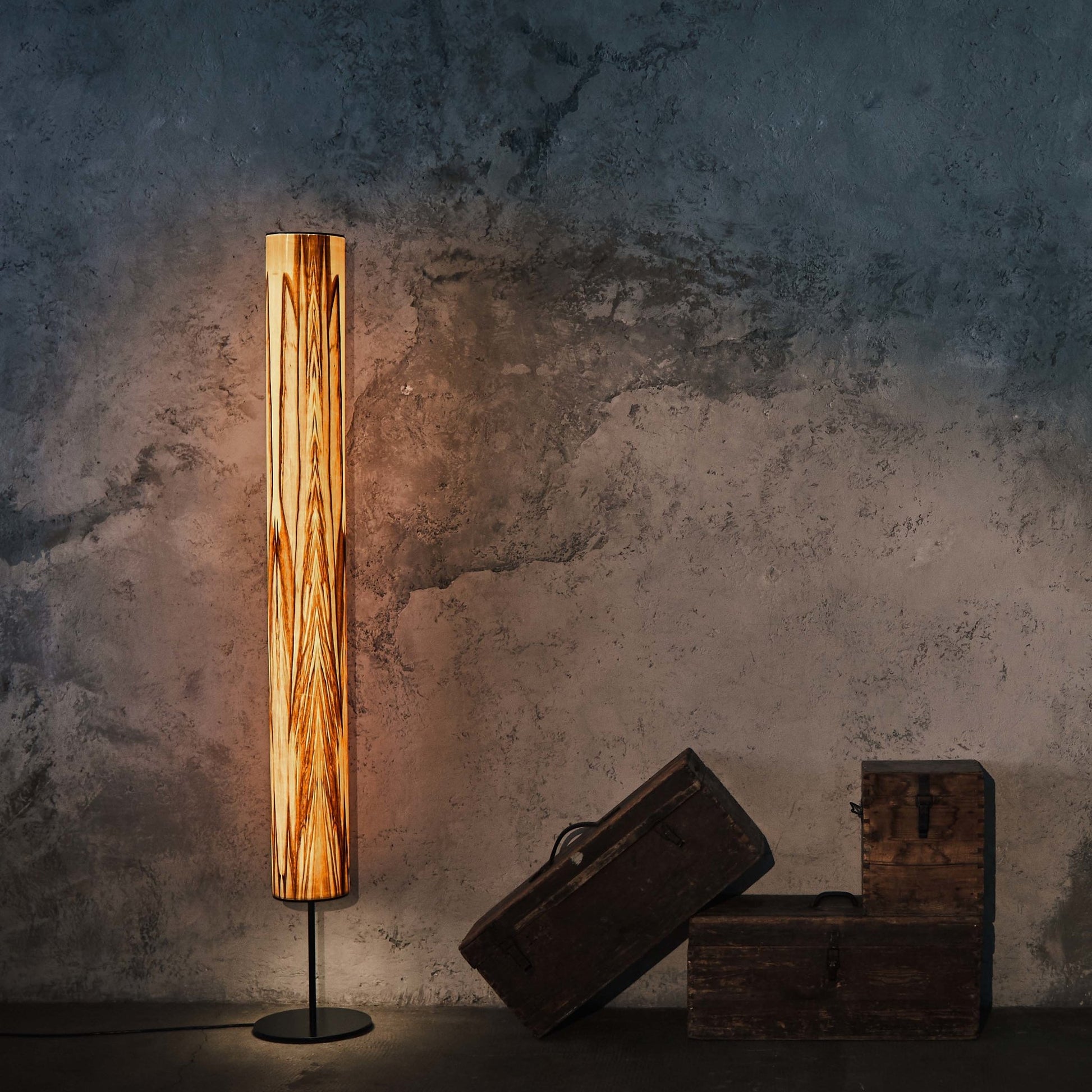 Stehlampe Nussbaum Holzfurnier Lampe | Leuchtnatur Satin Arbor –