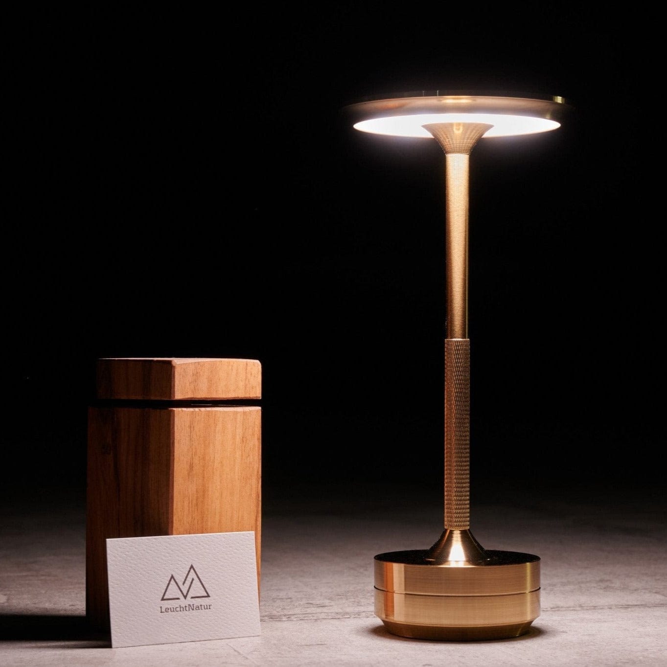 Leuchtnatur Luxa I Tischleuchte mit Akku