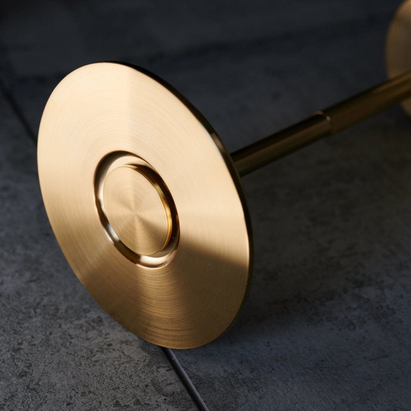 Leuchtnatur Luxa I Tischleuchte mit Akku