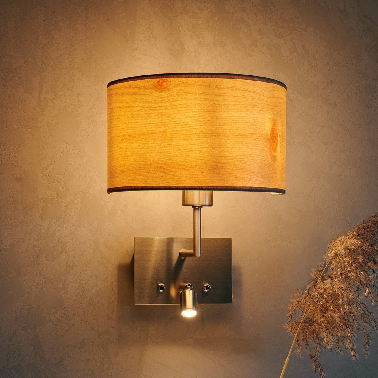 Leuchtnatur Wandleuchte Wandlampe mit Leselicht Cortexa Zirbe