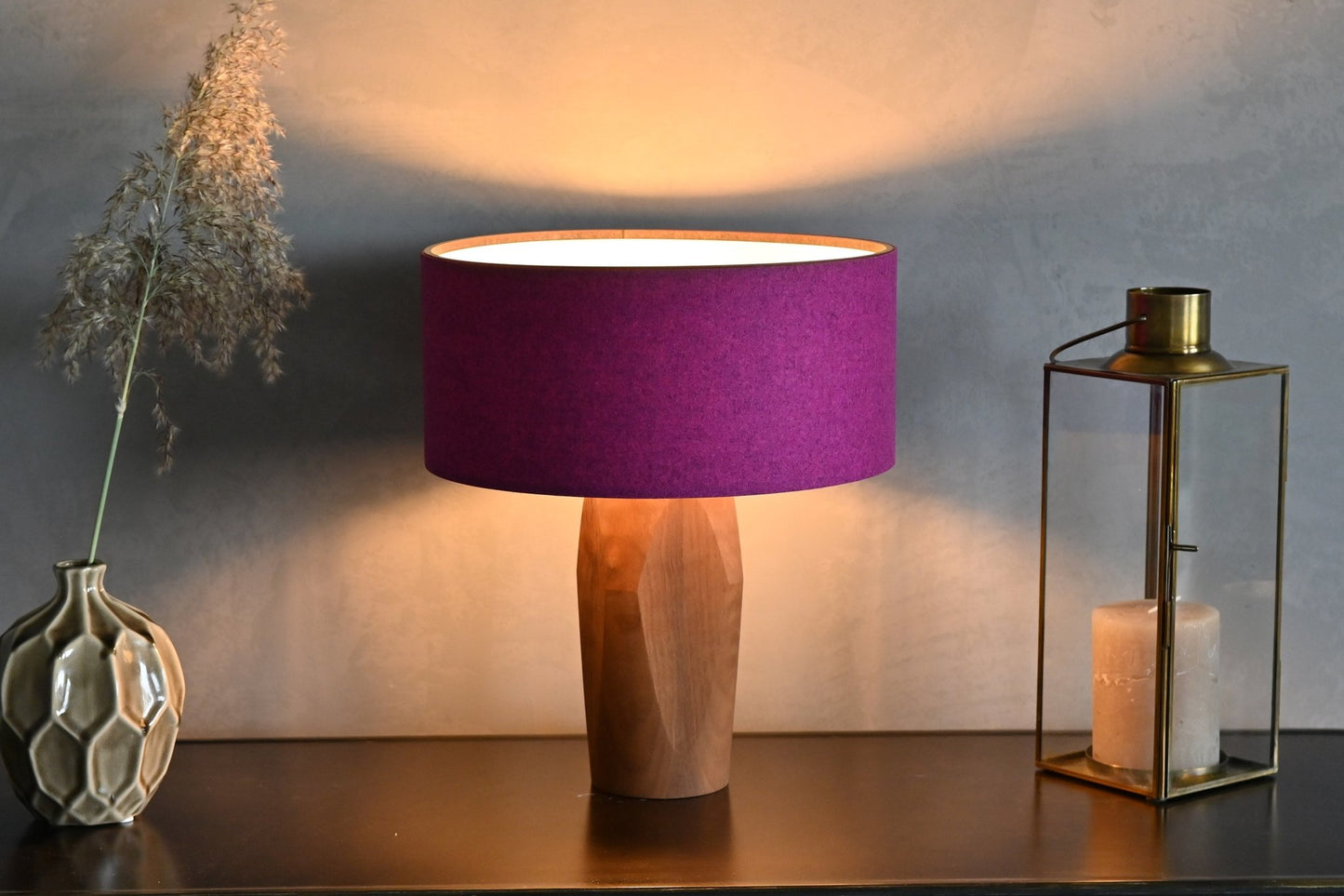 Pura Nachttischlampe Pink Nussbaum - Tischleuchte/Nachttischlampe - Leuchtnatur